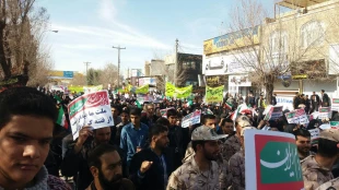 شرکت کارکنان ومدرسان ودانشجویان دانشکده در راهپیمایی 22بهمن